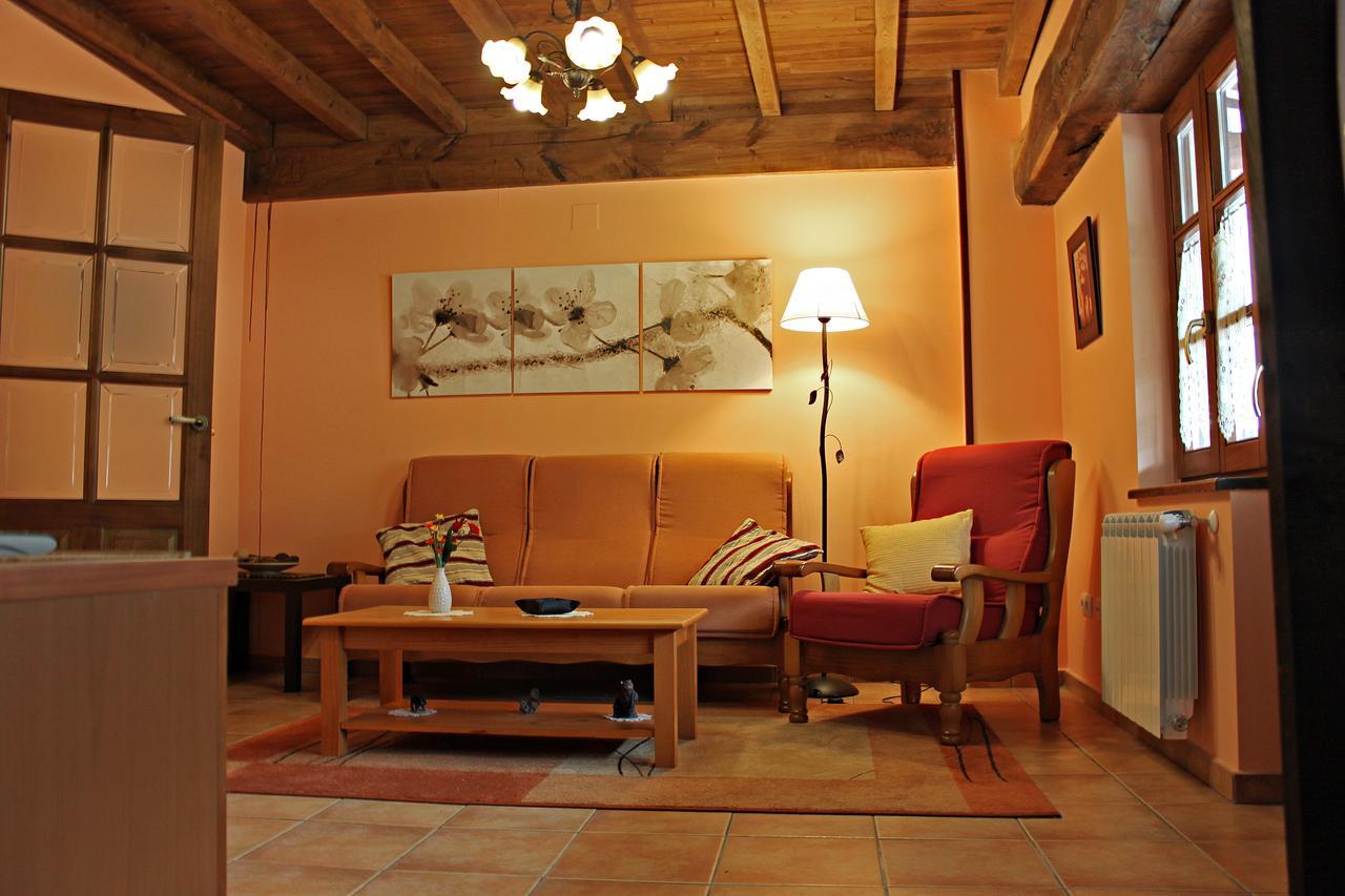 Apartamentos El Llago Boal Bagian luar foto