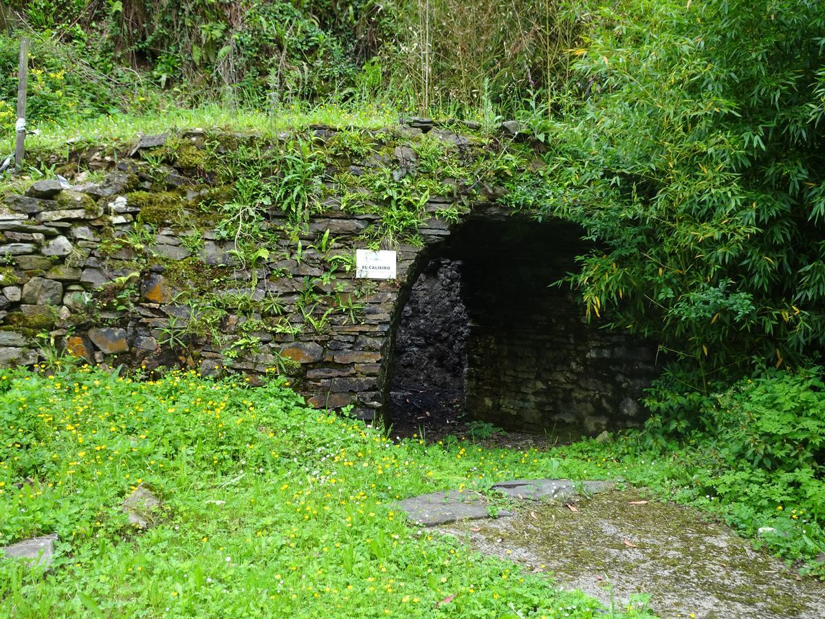Apartamentos El Llago Boal Bagian luar foto